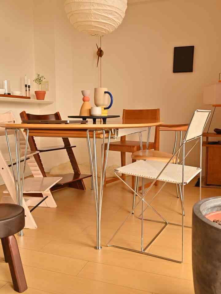 #ダイニング #akari #FRAMA
#diningtable #フリッツハンセン

Currently redecorating the dining room 🪑🖼️
I'm keeping the number of colors to a minimum so that the eye doesn't get distracted 🏠✨
