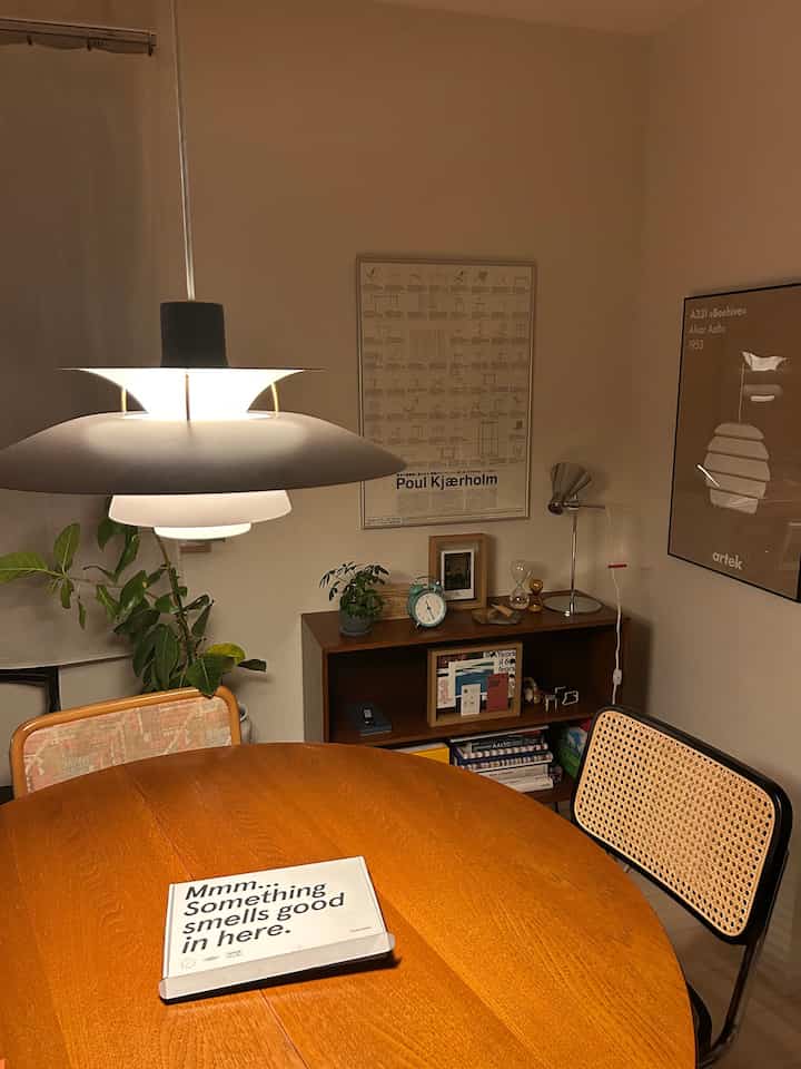 コーヒーのサブスクを始めました。
これを機会にコーヒーにガッツリこだわっていきたいところ！

#interior #roomtour #midcentury #BauhausJapan #vintagefurniture #Artek #IKEA #lightroom #70B #sempre #Vitra 