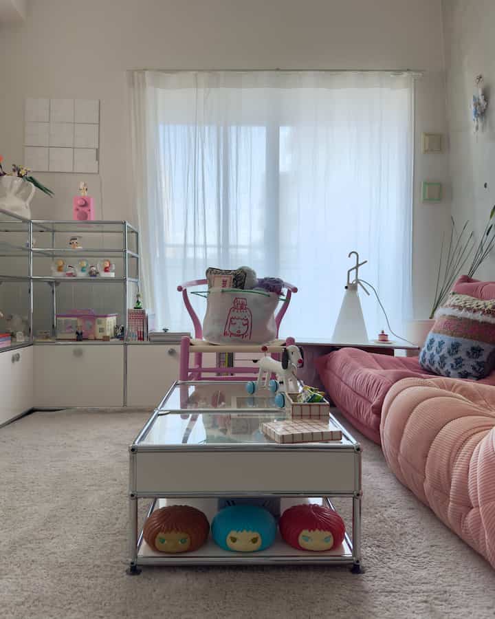 Gummy Girl 3 Sisters

#Sofa #インテリア #usmハラー #チェア #収納