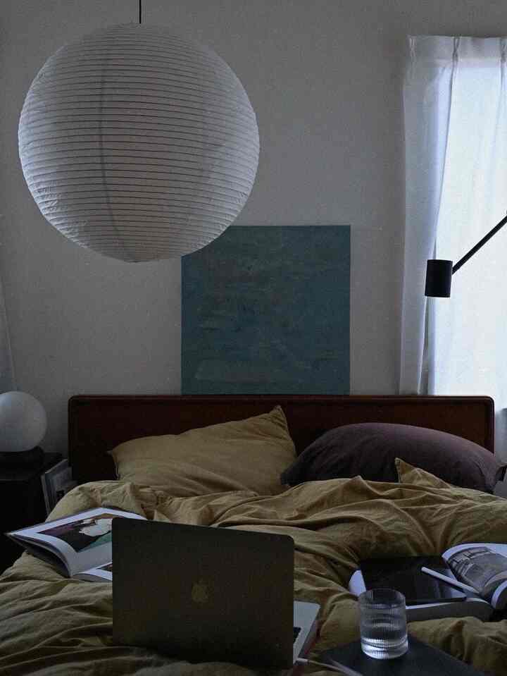 Perubahan dekorasi kamar tidur mingguan 🛌
Hari mendung ☁️

#kamar tidur #ベッドルーム #bedroom #寝具
#ikea #hay #hmhome