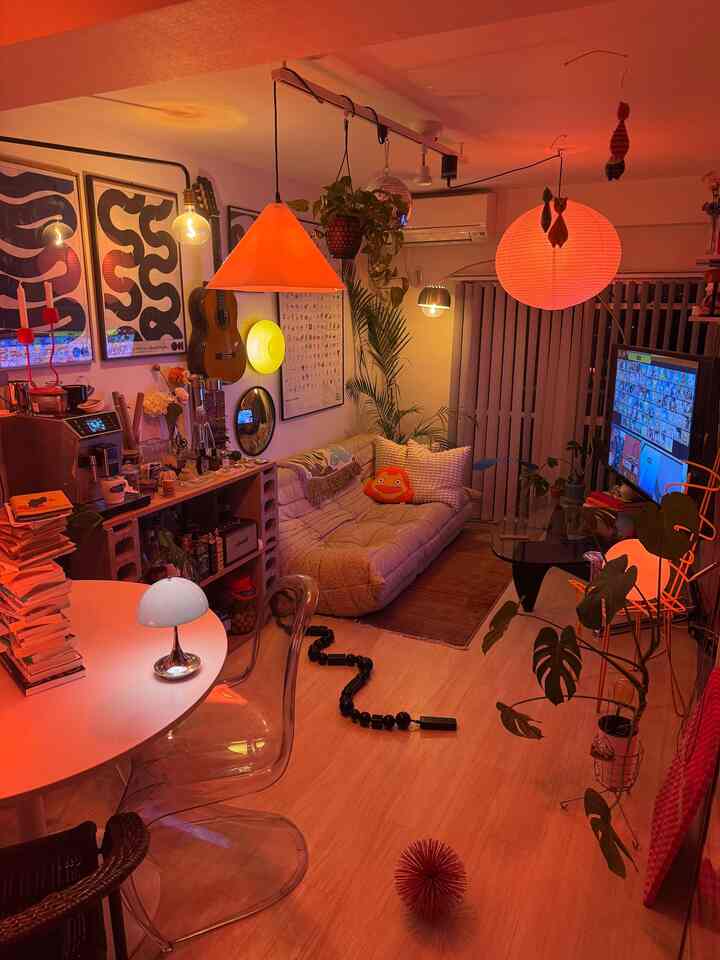 ミッドな部屋
#ミッドセンチュリー #ミッドセンチュリーモダン #モンステラ #観葉植物 #IKEA #IKEA家具
