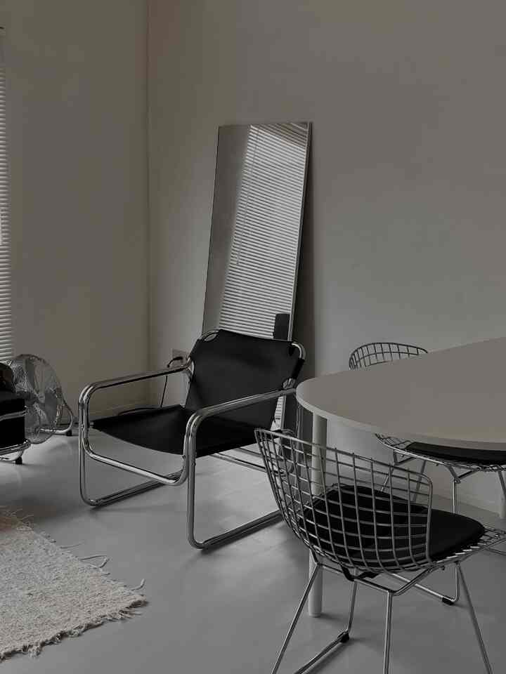 シルバー好きにはたまらないチェア💺🩶
#ART OF BLACK