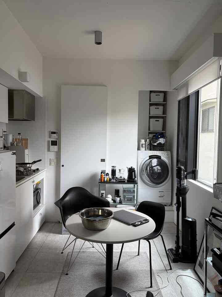 リビングもシンプルに

#リビング #ワンルーム #一人暮らし #モダンインテリア #interior