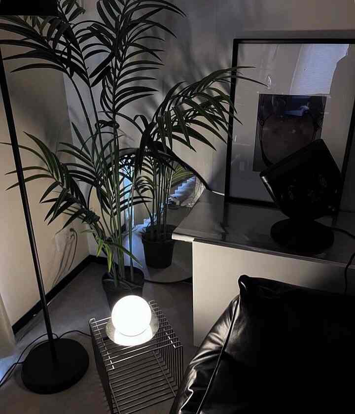 灯り💡


#リビングルーム　#照明　#灯り　# ikea #フェイクグリーン　#ビーズソファ
