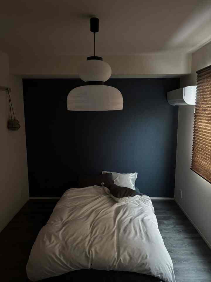 bed room🛏️💤

#ベットルーム #寝室 #布団カバー #寝具 
#和紙 #ペンダントライト #ランプシェード 