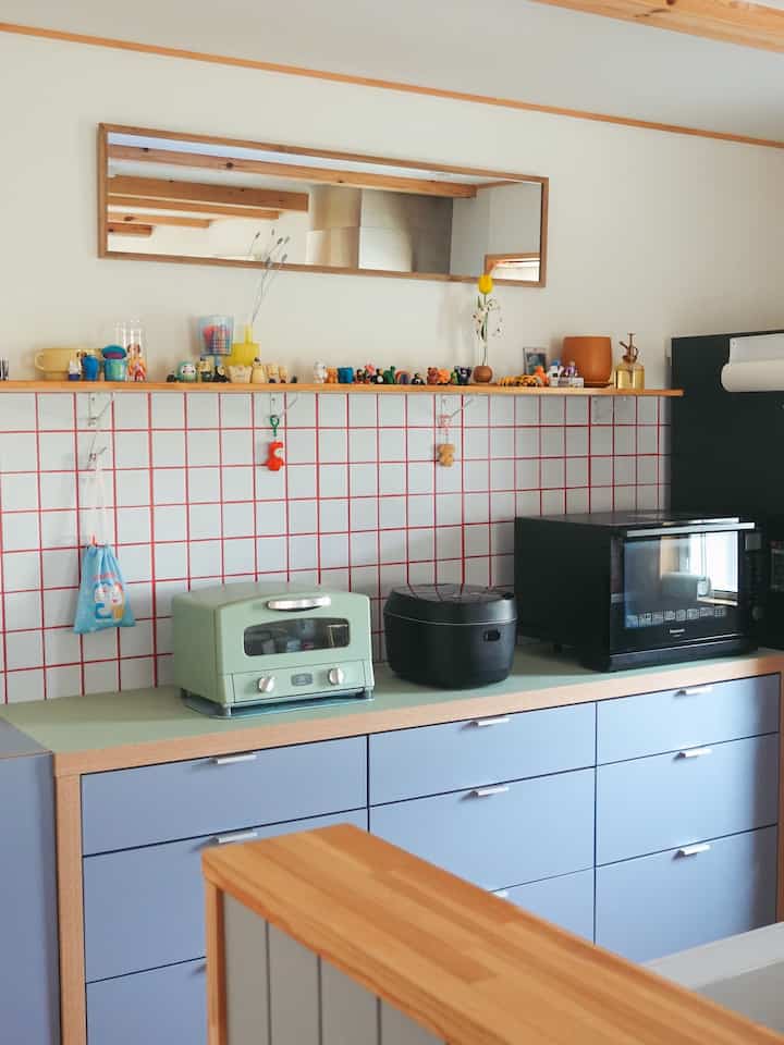 自分でDIYしてできたカラフルキッチン🍽️
ここで料理するのが楽しくなった💫🩷
#キッチン #kitchen #カラフルキッチン #マイホーム #myhome #一戸建て #カラフル
