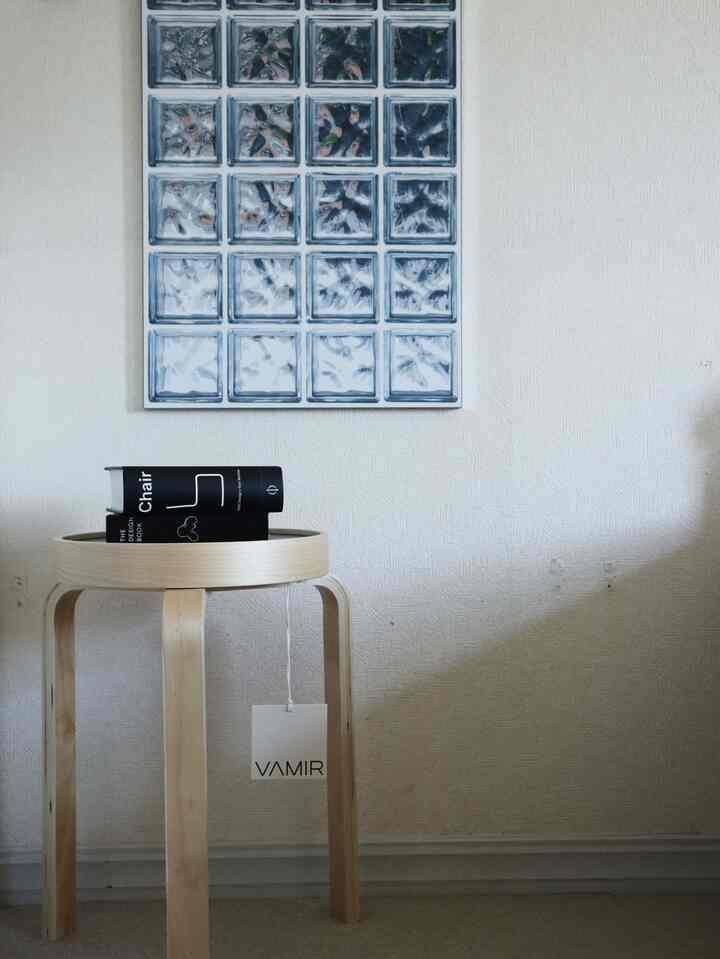 
お気に入りのガラスブロック風パネル周り。
このパネルだけで部屋の雰囲気が変わります🪟
無機質なインテリアの中にウッドを足して温かみも出しています♪




#インテリア #シンプルインテリア #シンプルライフ #韓国インテリア #無機質インテリア #シンプリスト #ミニマル #Koreaninterior  #simpleinterior