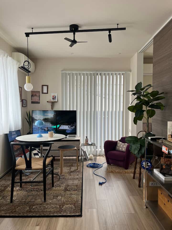 はじめまして🌼Ohouseをはじめました！
都内1LDKの賃貸でひとり暮らしをしてます。
ナチュラルな中に、ポップなカラーアイテムを使った“海外っぽい大人可愛い”部屋を作ってます🍊🥣
まだまだ発展途上で、今後もどんどん更新していきますので、気になった方はぜひチェックしてみてください☑︎

よろしくお願いします🫶

#北欧モダン
#1ldk賃貸
#カラフルインテリア
#東京暮らし
#ひとり暮らし
#tokyoliving
#cozyhome