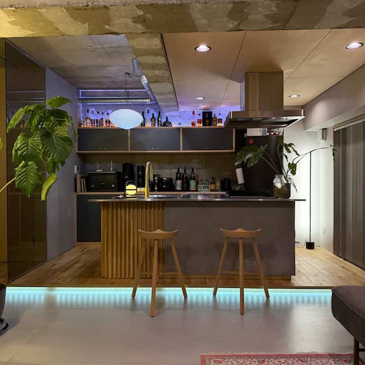 たまには照明の色も変えてみる
ダイニングはホームバーをイメージして。

#ホームバー
#hue #スマートハウス