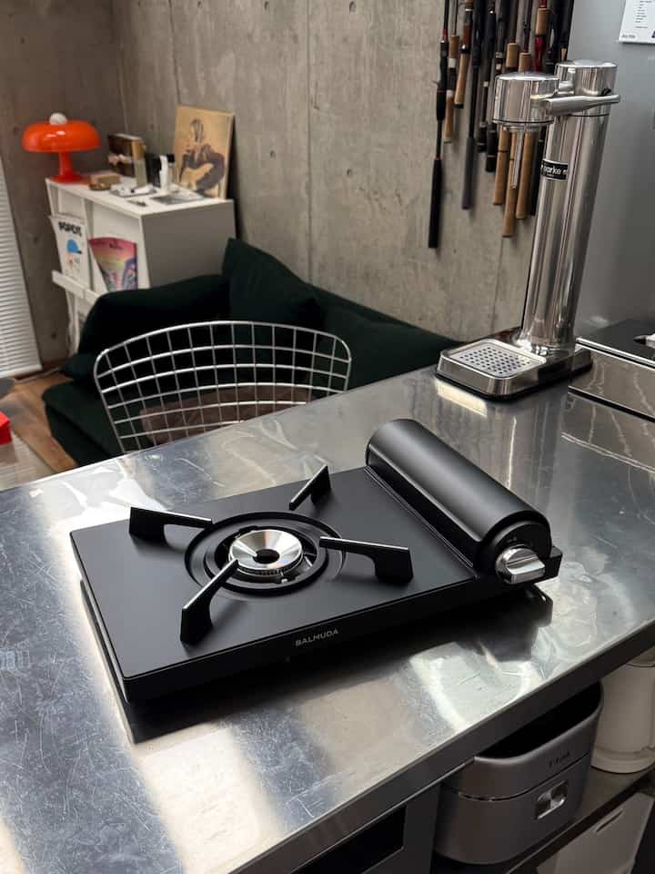 #ステンレス #作業台
#炊飯器　#ティファール
#一人暮らし　#一人暮らし部屋 #一人暮らしアイテム 
#aarke
#ケトル #バルミューダ #BALMUDA
#一人暮らし　#1人掛けソファ #一人暮らし部屋 #一人暮らしアイテム #一人暮らしインテリア　#一人暮らしの家
#コンクリート #コンクリート打ちっぱなし
#IKEA #IKEA家具 #IKEAソファ #ソファ #ソファインテリア #ソファおすすめ #ソファのおすすめ 