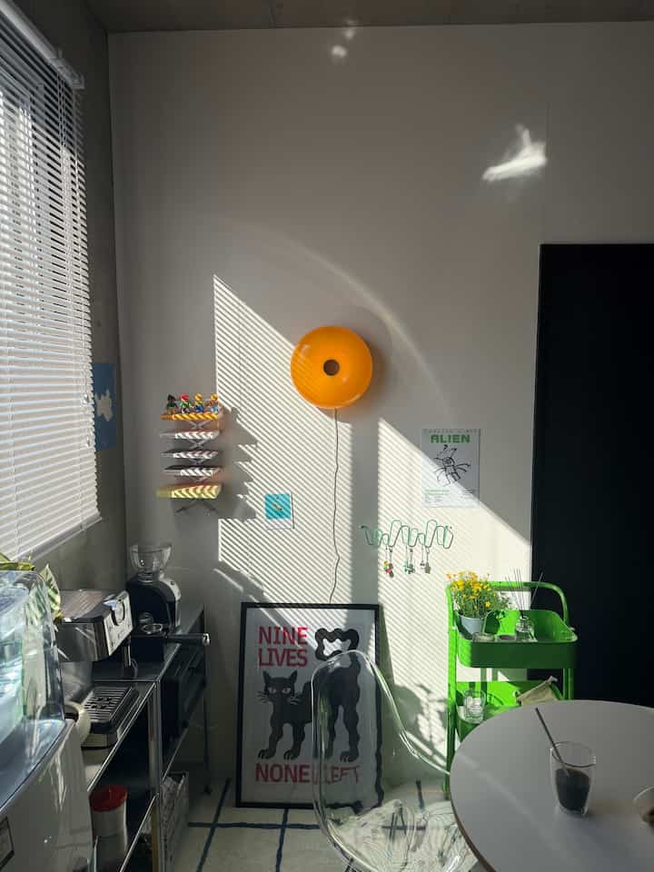 Ohouse items will give your space a pop of color ✨

#lifestyle #暮らしの記録 #賃貸インテリア #インテリア #interior #interiordesign #room #home #homedecor #apartment #tokyoapartment