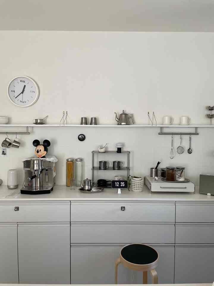 I recently added IKEA handles to my cupboard, making my kitchen even cuter! 🍳✰ﾐ
#kitchen #キッチンインテリア