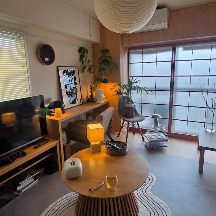 朝早く起きて何も考えずに珈琲を飲む時間堪らない。

#間接照明 #観葉植物 #一人暮らし #部屋 #賃貸 #myroom #interior #インテリア
#ベッド #ペンダントライト #ローテーブル #テレビボード #デスク #間接照明 #Ohouseshopping #Ohouse初夏準備