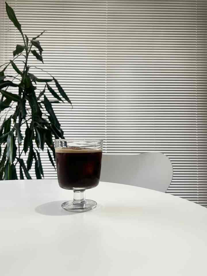 アイスコーヒーの季節🧊

#IKEA #IKEAキッチン #ホワイト家具 
