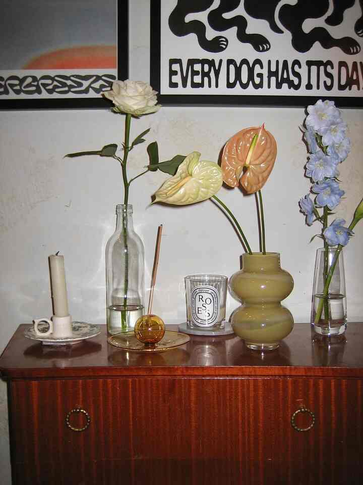 お気に入りたち🕯️🫶
#リビングルーム #ポスター #アートポスター #花瓶 #フラワーベース #キャンドルホルダー #インセンス #インセンスホルダー #インテリア小物 #花のある暮らし