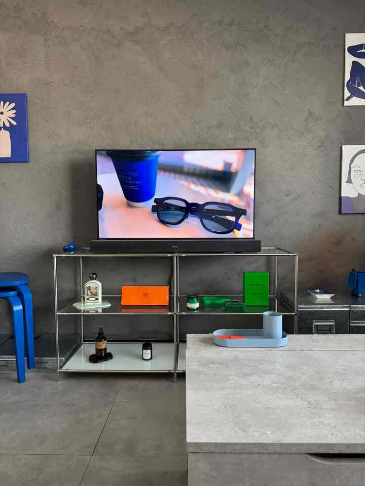 Saya sering menonton kanal Namikazu hari ini dan kemarin.
Sebagai pecinta warna biru, saya berpikir, "Ini dia!"
Ada begitu banyak pilihan warna, sungguh memanjakan mata...

#NamikazuChannel
#FurnitureHunter
#ikea
#emoor