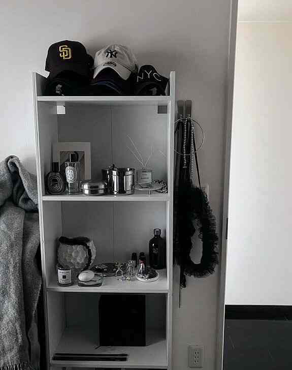 #洋服部屋　 #キャップ　#ファッション小物　#香水 #ディフューザー #韓国コスメ　#アクセサリー #ikea #スピーカー #シルバー雑貨