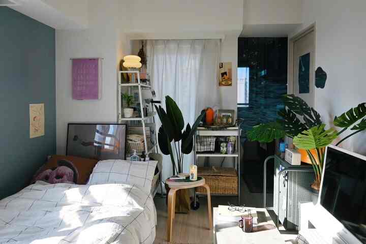 🇯🇵 1K｜ミニマルインテリアにカラフルな色味を散りばめた一人暮らし