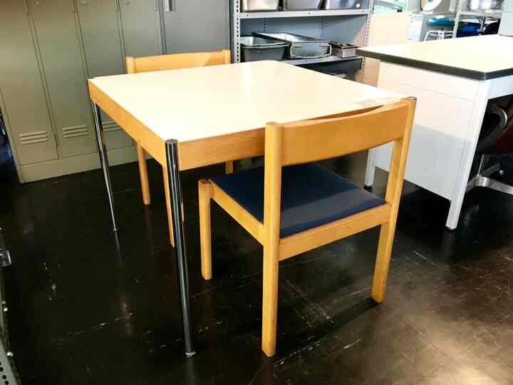 ホウトクスクエアテーブル