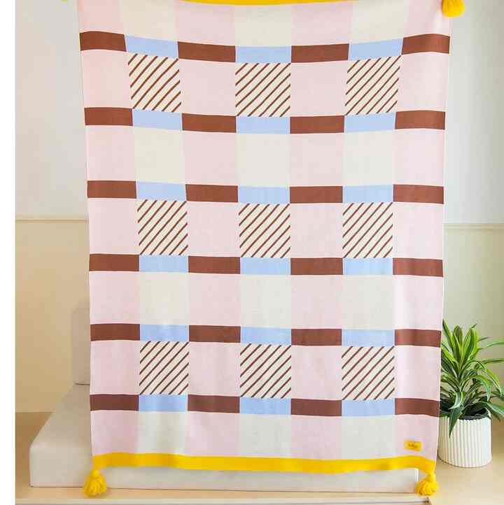 Strawberry   Sundae   Throw   Blanket