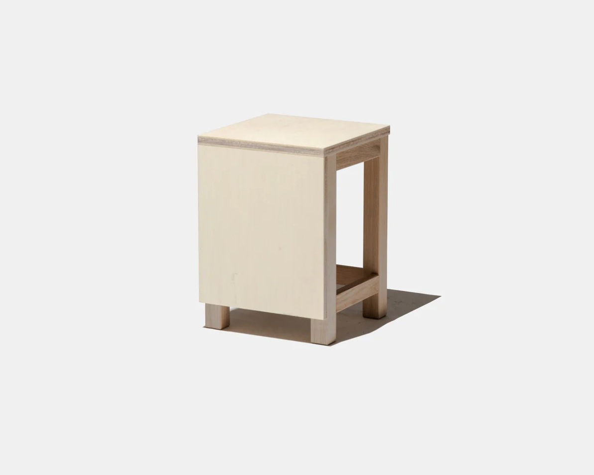 THINK OF THINGS CRAFT SQUARE STOOL 図工椅子［3色］ | スツール | Ohouse