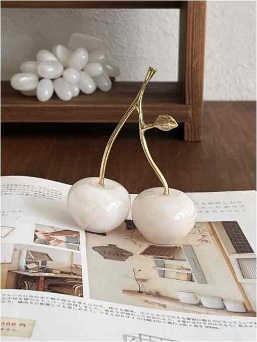 チェリー ペーパーウェイト