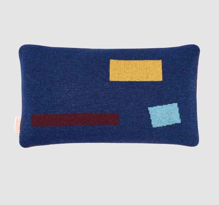 Pieces Knit Cushion