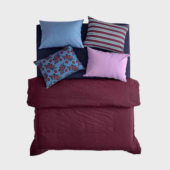 ディープバーガンディ＆椿柄 レイヤードベッドリネン［2サイズ］