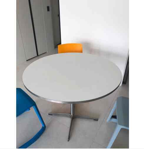 Wily 円形テーブル