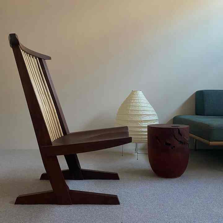 いつ見てもこの椅子は不思議な造形で魅力的。

#ラウンジチェア 