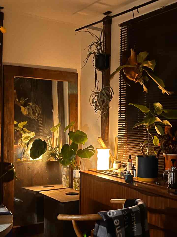 なんとなくチェックしてこなかったZARA HOME 

フラリと立ち寄った時に見かけたランプが可愛くてお出迎えしました💡

#ZARAHOME 
#LOWYA 
#CARLHANSEN&SØN 
#iittala 