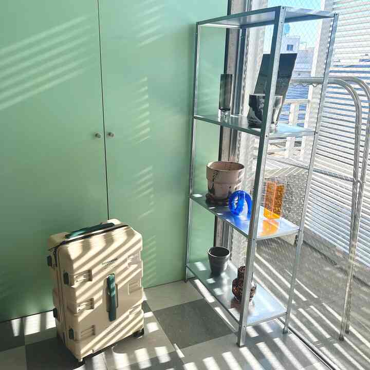 お気に入りのキャリーケース！
飛行機にも乗るサイズだから便利だし
見た目がお気に入り^_^
.
#植物 #植物棚 #植物インテリア #インテリア #インテリア植物 #ミッドセンチュリー #観葉植物 