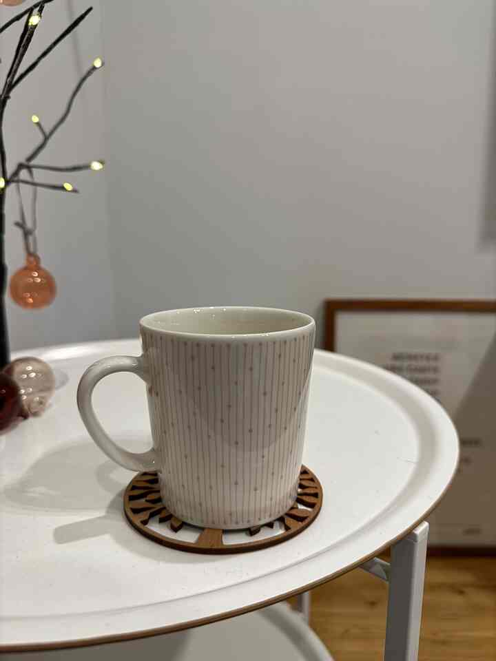 ソファ横のサイドテーブル☕️


#イッタラマイニオマグカップ
#IITTALA
#イッタラガラスオーナメント
#イッタラガラスボール
#クリスマス
#マンションリノベーション
#北欧インテリア