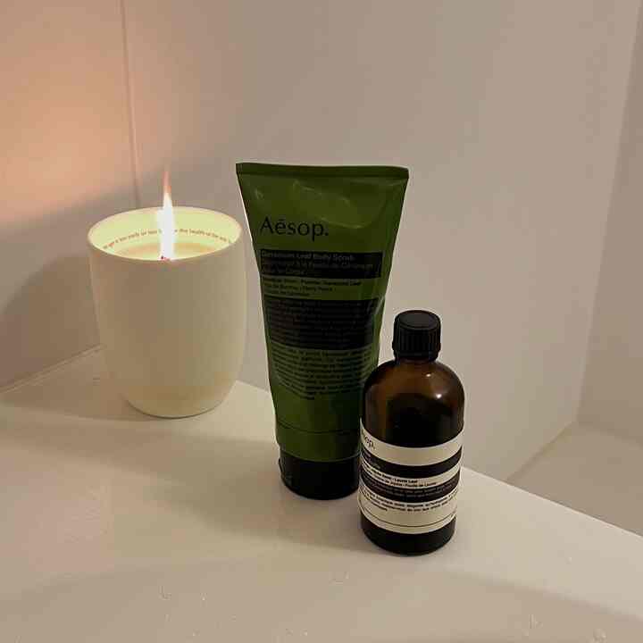 半身浴にはAesopで癒しにつつまれて🧼
ボディスクラブのあとオイルで保湿するとお肌ふわふわになる

#バスルーム #半身浴 #イソップ #Aesop 