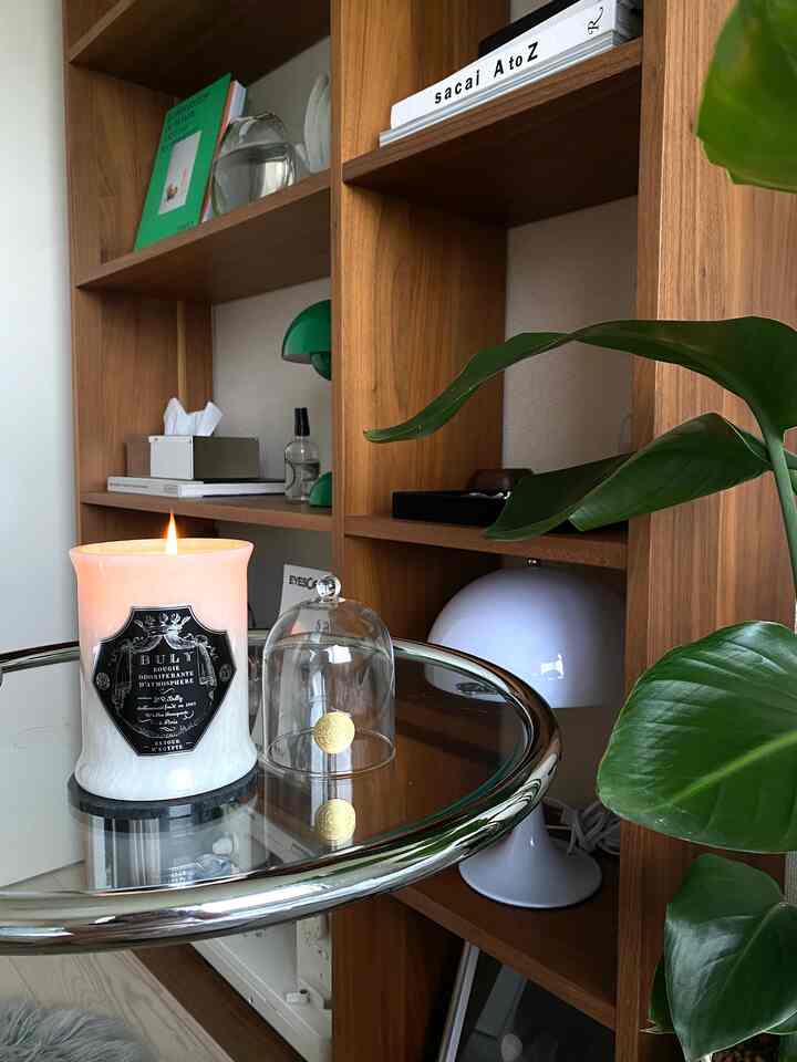 お姉ちゃんがくれたお気に入りのキャンドル🕯️

#mygoodroom #myroom #ライト  #フラワーポット #部屋作り #お部屋作り #グリーンのある暮らし #観葉植物のある暮らし #アパート暮らし #賃貸インテリア #インテリア #ランプ #ホームデザイン #インテリア好きな人と繋がりたい #ベッドルーム #暮らしを楽しむ #インテリア雑貨  #インテリアコーディネート #インテリア #照明 #ルームツアー #インテリアスタイリング #緑のある暮らし #緑のある暮らし #ミッドセンチュリー #ミッドセンチュリーモダン #ライト