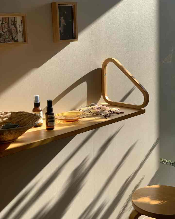 
ainoのお皿を飾って🎂

#ainoaalto #Artek #stool60
#スツール #スツール60
#無印良品 #玄関 #土間