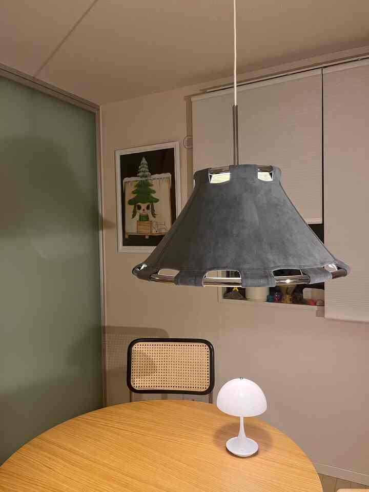 クリスマスツリーみたいな帽子と帽子見たいなライト☀️
#アトリエリクタン