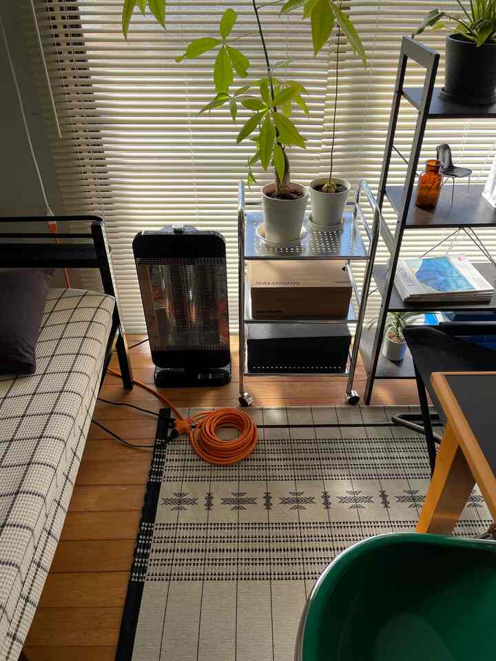 延長コードを隠す時代は終わった🔌
10mにしてみたけど、余りが多い方が可愛い

#インテリア雑貨
#延長コード
#山善