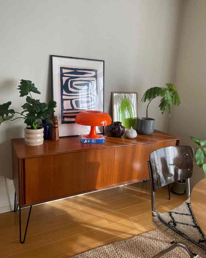 IKEAで植物のポット🪴あれやこれや購入😯
このスペースに黒のものが欲しい！

#IKEA #観葉植物 #サイドボード #ローボード