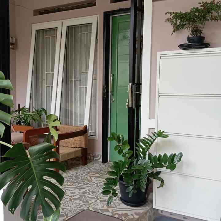 #terrace #terracevintage #inspirasiteras #homeinspo #vintagehouse #midcentury #lantaikeramik #keramikteras #keramikmotif #keramikbatik 