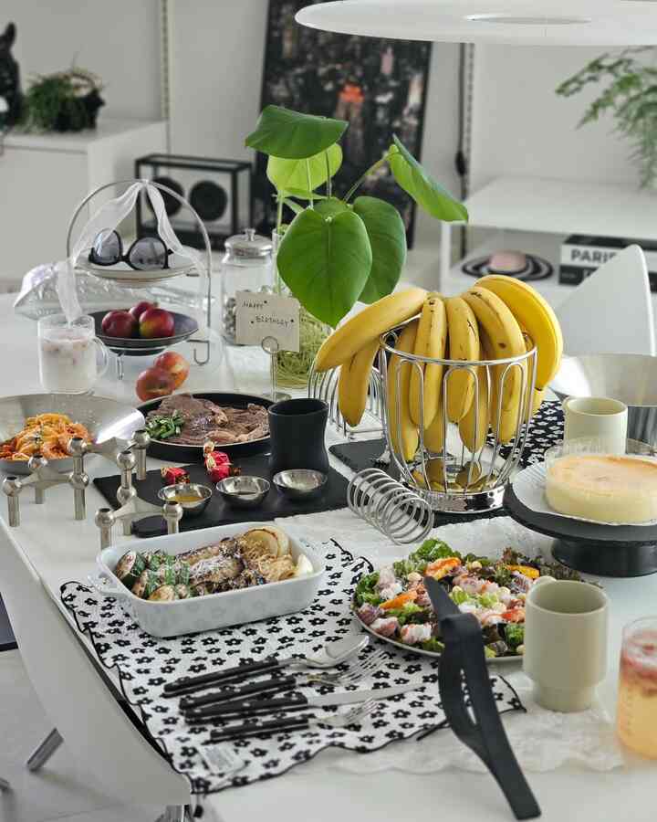  #홈파티음식 #홈파티요리 #생일상차림 #생일상🎂 #다이닝룸 #다이닝룸인테리어 #남편생일상 #홈스타일링 #happybirthday #40평대인테리어 #모던미드센추리 #모던인테리어 #모던스타일 #우리집포토존