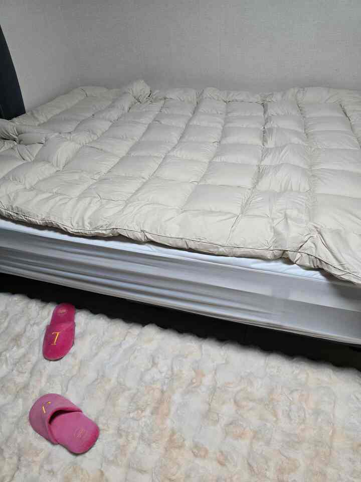 #러그 #홈비러그 #장모러그 #침대인테리어 #침실인테어

ホームビーサポーターとして製品を提供して体験して作成したレビューです。
