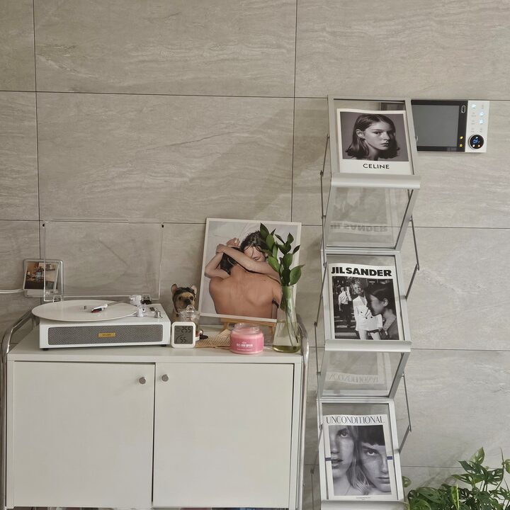 short form carousel card thumbnail