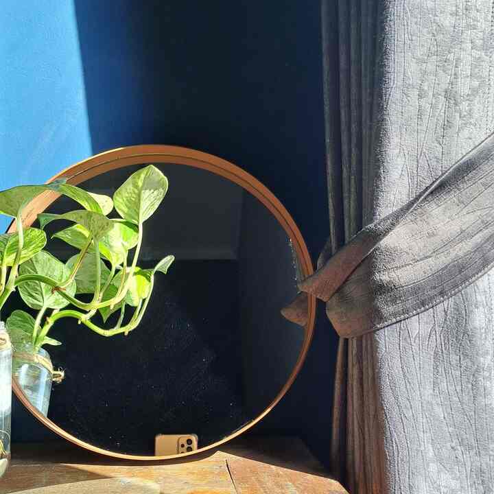 Cermin Aesthetic bisa dijadikan juga untuk membuat interior lebih mewah dan memiliki nilai desain yang menarik terlebih lagi jika disimpan di sudut ruangan favorit.

#cerminestetik
#cermindinding
#cerminbulat
#cermininterior 
#desainruangan
#desainrumahminimalis