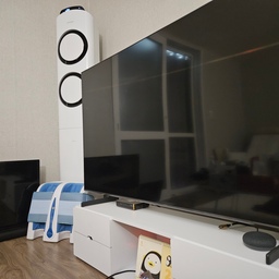 #오늘의우리집 #에어컨 #거실 #QLEDTV #거실인테리어 #화이트인테리어 #내돈내산 #내돈내산추천템 
오늘도 열일하는 우리집 에어컨!
하루도 쉬는 날이 없어서 이러다 노동착취로 신고 당하는거 아닌가 모르겠네요
이래나저래나 여름 끝날날만 기다리고 있습니다!