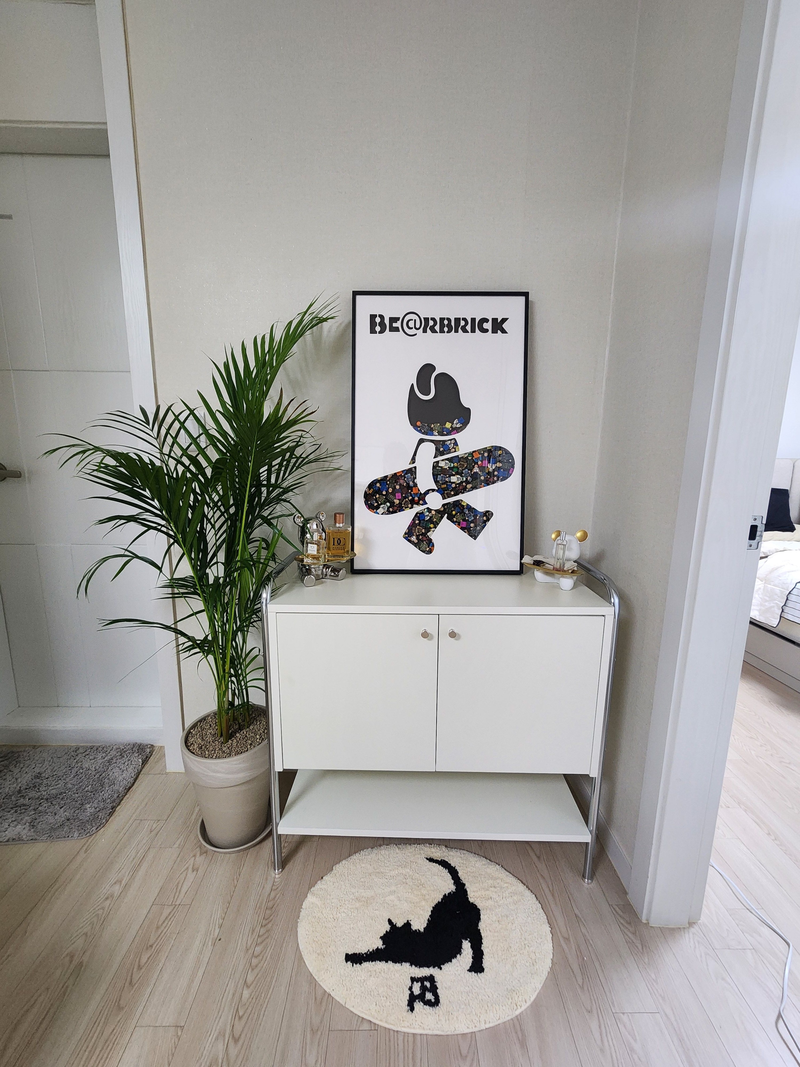 Elegant Cat Silhouette Accent Rug user photo