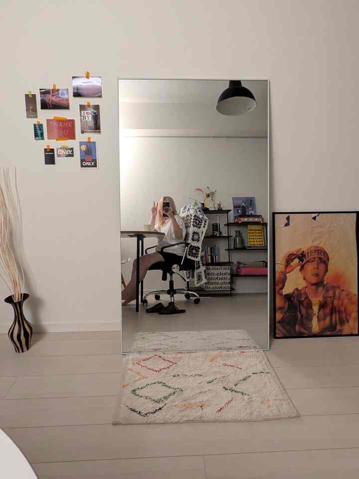 About the size of full-length mirrors!

When purchasing a full-length mirror,
the size is a concern...

My full-length mirror is 145cm tall,
which is shorter than the general size.
The reason for choosing a shorter length is that
I thought a longer length would create a feeling of oppression.

The width is 80cm,
which is longer than the general size.
The reason is that the width increases the reflective area,
which has the effect of making the room look larger.

I also had a lot of trouble when buying a full-length mirror,
but in the end I am very satisfied with this size 🫡🫶
Please use this as a reference!

#Full-length mirror #ミラー #ミラーインテリア #姿見 #鏡 #全身鏡 #おすすめのインテリア #インテリアおすすめ #豆知識

