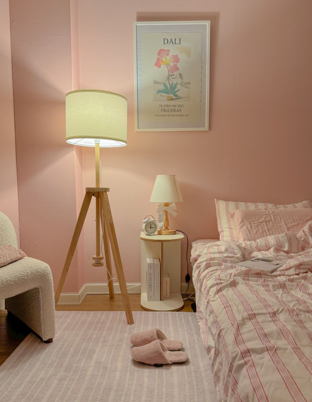Modern Pink Stripe Microfiber Rug user photo