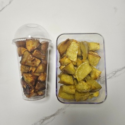 #오홈스토랑 #콘수프기록 🍠 고구마 맛탕&빠스 만들기
고구마 맛탕 요즘 많이드시길래
2가지 버젼으로  만들어봤어요~^^
맛탕만드는법과 같은데 설탕물을 조금더 끊여서
탕후루만들때처럼 갈색설탕물로 변할때
고구마를 버무려 주면 끝♡
고구마 익히기 tip😋
고구마 일회용봉투에 물조금넣고 담아서 
5분정도 돌리면 쪄지니까 물기제거후 
후라이팬에 기름 적당히넣어 튀겨주면 되요
사용한기름도 버리지마시고 불순물 가라앉음
다시사용하면 된다고해요~ 백종원님 왈~
컵에 만든건 것바속촉 빠스♡
통에 만든건 달달촉촉 맛탕♡
#맛탕 #고구마맛탕 #고구마빠스 #고구마간식 
#간식 #요리 #레시피 #고구마
#오늘장면한컷 #오늘의집 #오늘의식탁
#맛있는 #가을간식 #엄마표 
