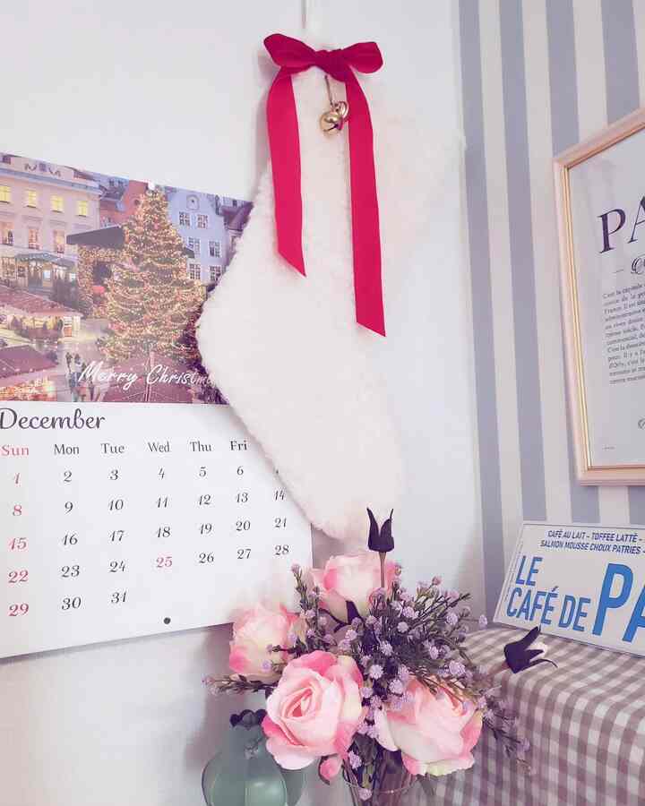 ＃ftc9のストーリー＃コンテンツ収益化＃収益化ミッション＃フォーカスグループ 
#些細な味わい

もう11月とは！
本当に今年もいくら残っていないのか感じますね😭
12月のクリスマスのときめきで年末を過ごす私は事前に
カレンダーも渡し、大きな靴下も歩いてみます！
私の好きなもので今日の些細な味わい一枚パチパチ！

#ftc9期 #年末準備 #クリスマス #クリスマス小物 
＃カレンダー＃ユアトゥデイ＃2025カレンダー＃ユアトゥデイカレンダー
＃クリスマスソックス＃フレンチホーム＃フレンチムード